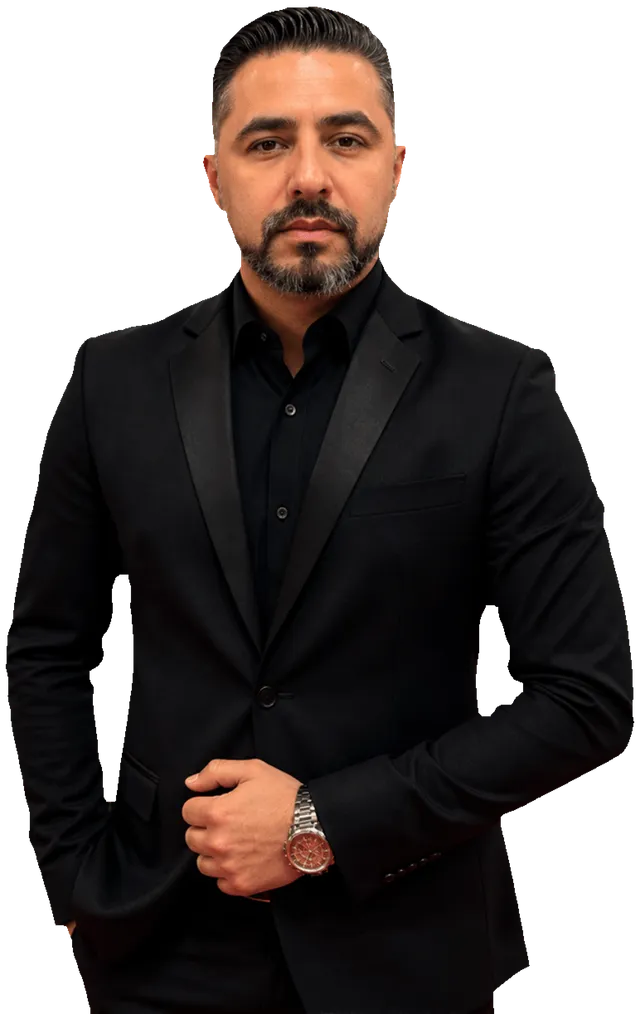 Dr. Ivan Albani, advogado, de terno preto